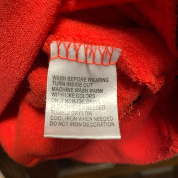 Adorable Disney Minnie Mouse sweatshirt - Picture 3 of 6